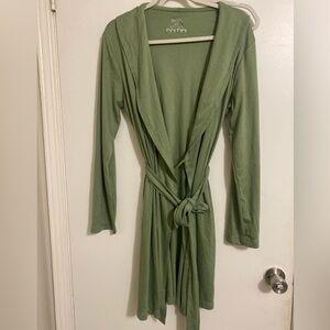 Gildan Green Sheath Robe Long Sleeve Plunge